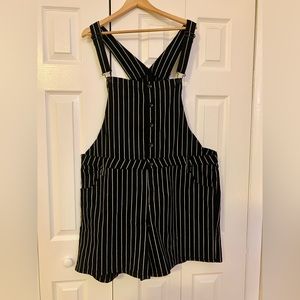 Hot Topic Shortalls 3x